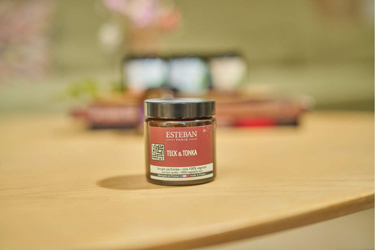 Candela profumata - Teak e fava tonka - 90 g